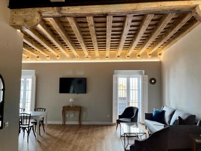 Ti1 Estiloso Loft 120M De La Catedral Tomas De Ibarra Street Siviglia Esterno foto
